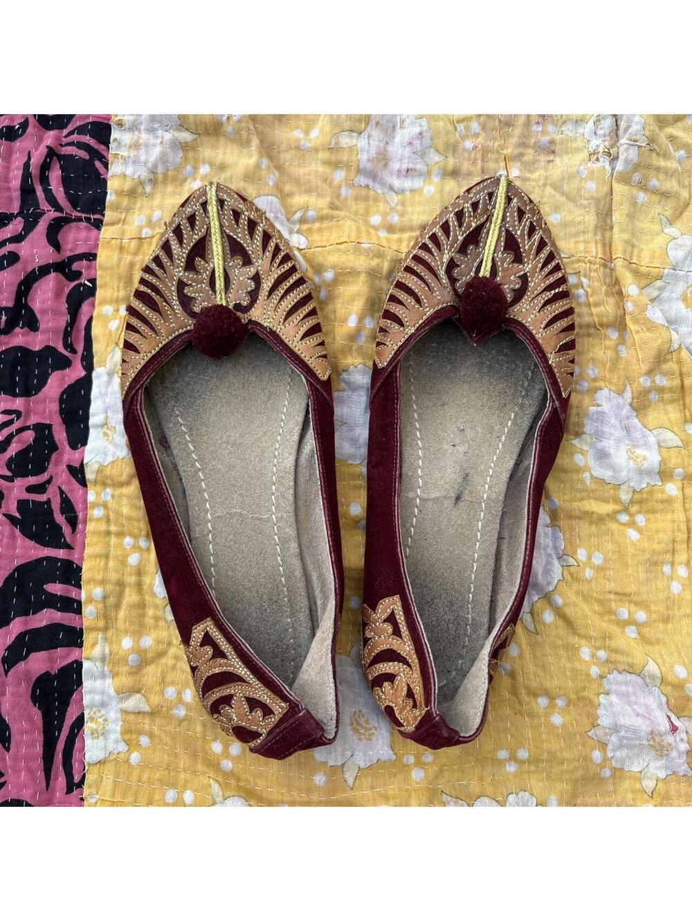 traditional punjabi jutti mojari khussa flats rich maroon velvet base